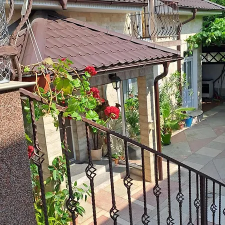 Casa Sara ホームステイ エフォリエ・ノルド